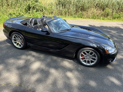 2004 Dodge Viper SRT10