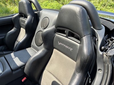2004 Dodge Viper SRT10