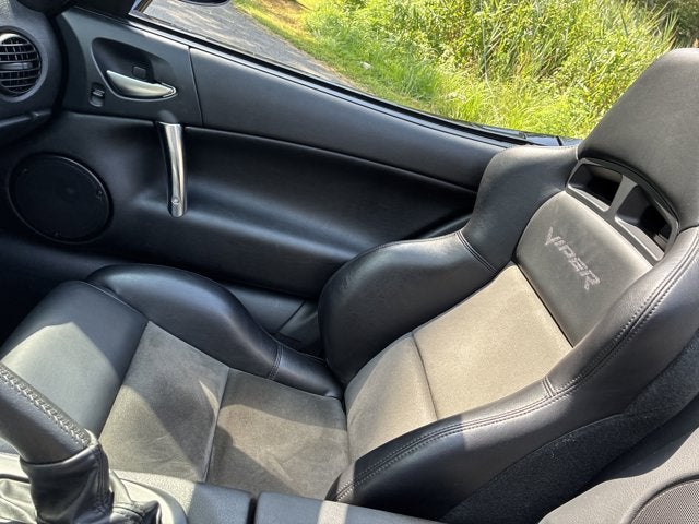 2004 Dodge Viper SRT10