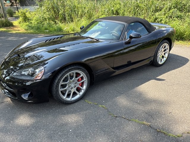 2004 Dodge Viper SRT10