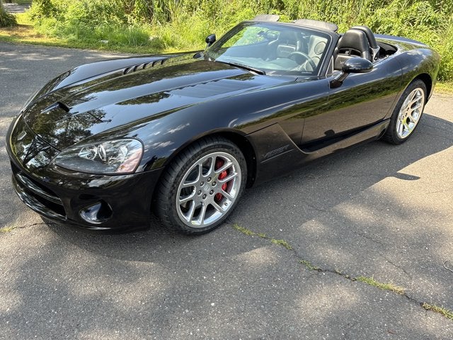 2004 Dodge Viper SRT10