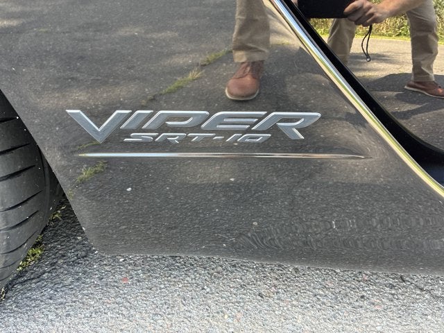 2004 Dodge Viper SRT10