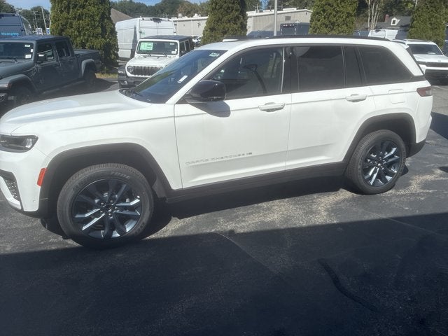 2026 Jeep Grand Cherokee 85th Anniversary Edition