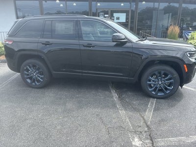 2026 Jeep Grand Cherokee 85th Anniversary Edition