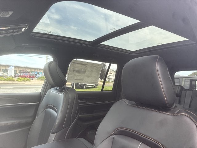 2026 Jeep Grand Cherokee 85th Anniversary Edition
