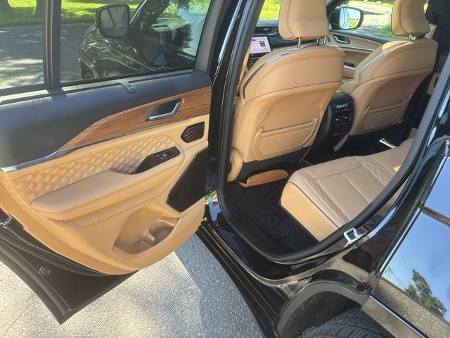 2023 Jeep Grand Cherokee Summit Reserve