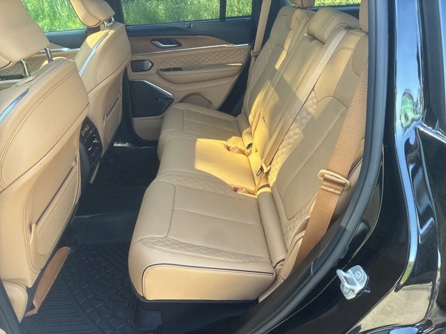 2023 Jeep Grand Cherokee Summit Reserve