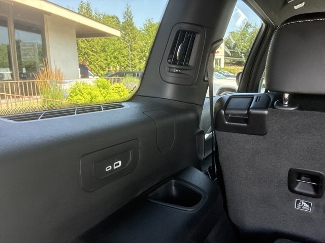 2026 Jeep Grand Cherokee L Laredo Altitude