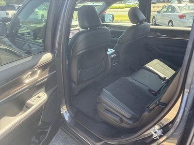 2026 Jeep Grand Cherokee L Laredo Altitude