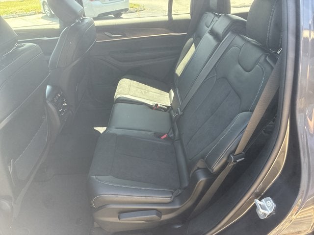 2026 Jeep Grand Cherokee L Laredo Altitude