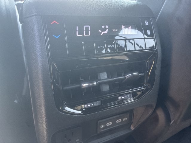 2026 Jeep Grand Cherokee L Laredo Altitude