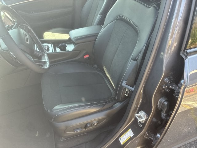 2026 Jeep Grand Cherokee L Laredo Altitude