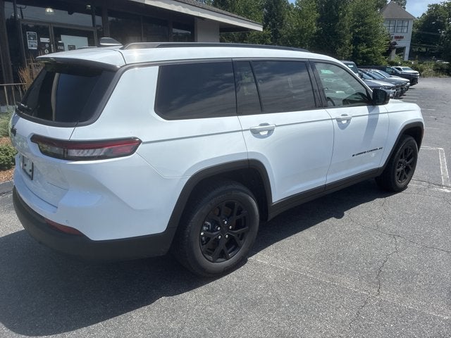 2026 Jeep Grand Cherokee L Laredo Altitude