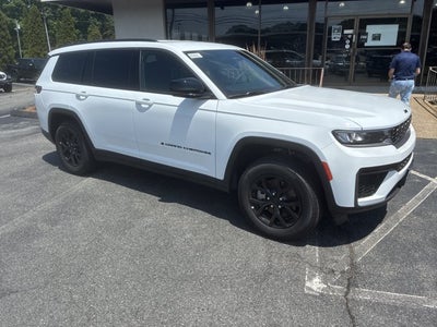 2026 Jeep Grand Cherokee L Laredo Altitude