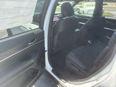 2026 Jeep Grand Cherokee L Laredo Altitude