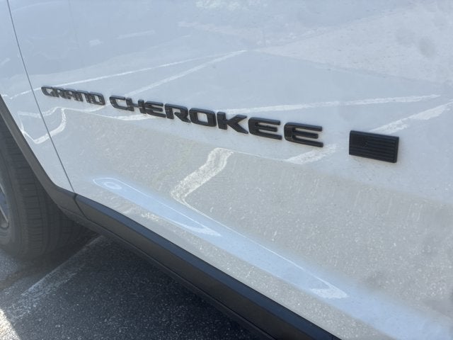 2026 Jeep Grand Cherokee L Laredo Altitude