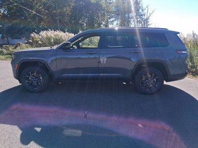 2027 Jeep Grand Cherokee L Laredo Altitude