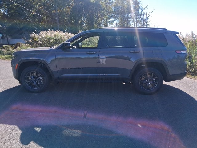 2027 Jeep Grand Cherokee L Laredo Altitude