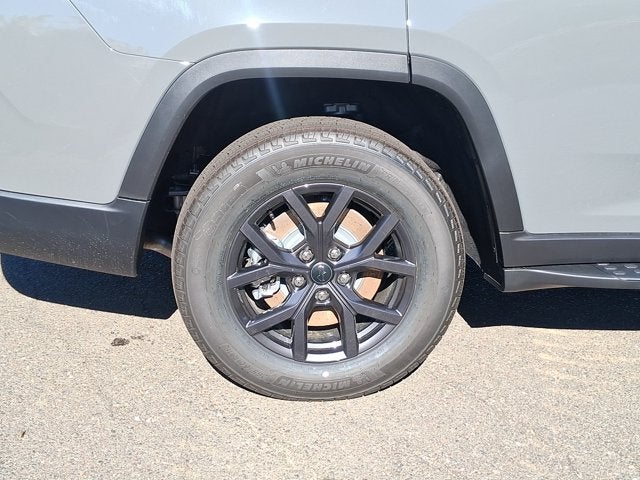 2027 Jeep Grand Cherokee L Laredo Altitude