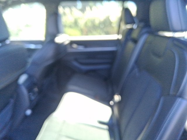 2027 Jeep Grand Cherokee L Laredo Altitude
