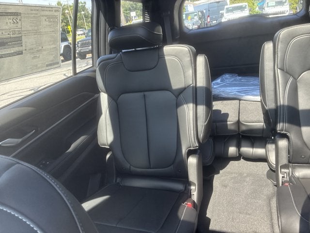 2027 Jeep Grand Cherokee L Limited
