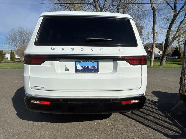 2023 Jeep Wagoneer Base