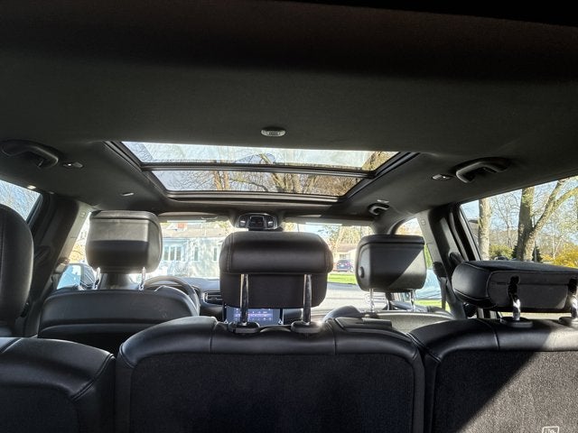 2023 Jeep Wagoneer Base