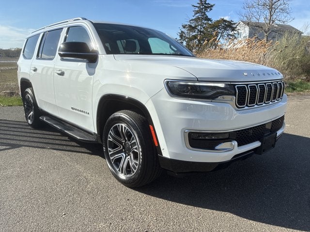 2023 Jeep Wagoneer Base