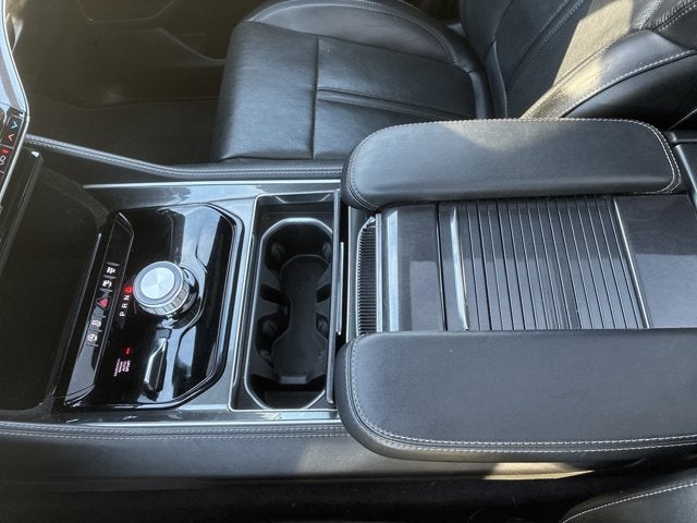 2023 Jeep Wagoneer Base