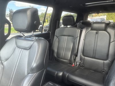 2023 Jeep Wagoneer Base