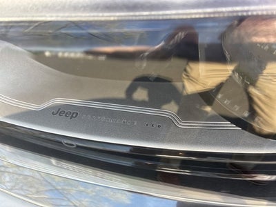 2023 Jeep Wagoneer Base