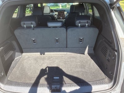 2024 GMC Acadia AWD Denali