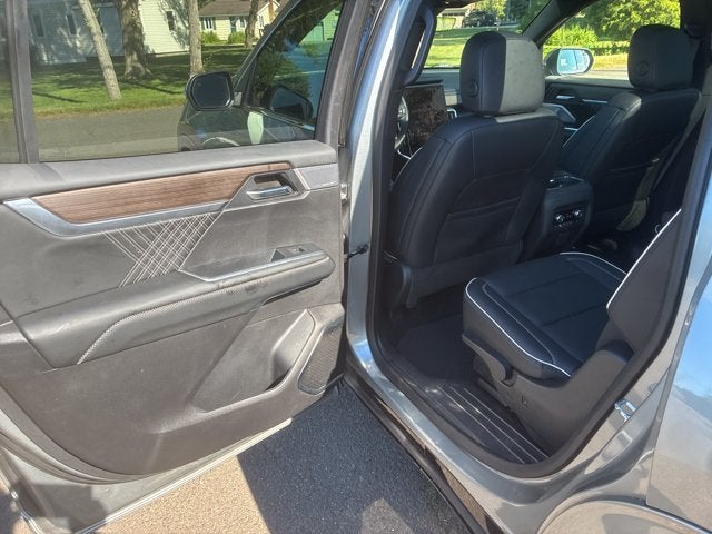 2024 GMC Acadia AWD Denali