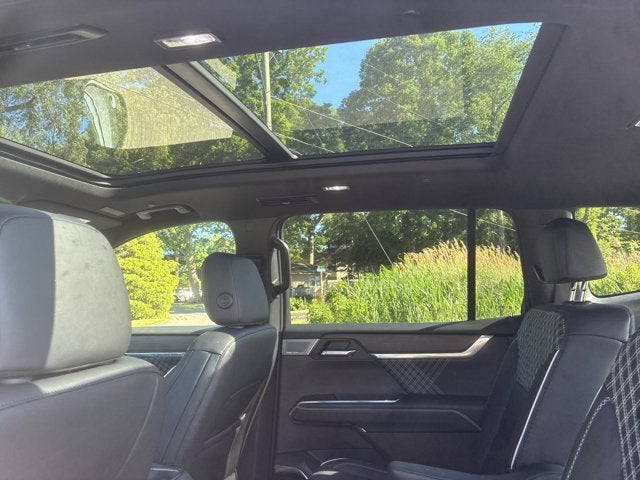 2024 GMC Acadia AWD Denali