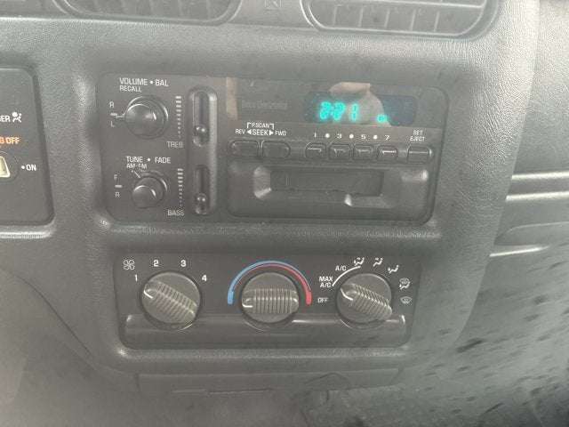2001 GMC Sonoma SL