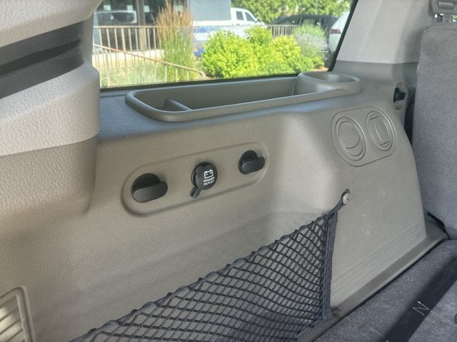 2008 Jeep Commander Sport
