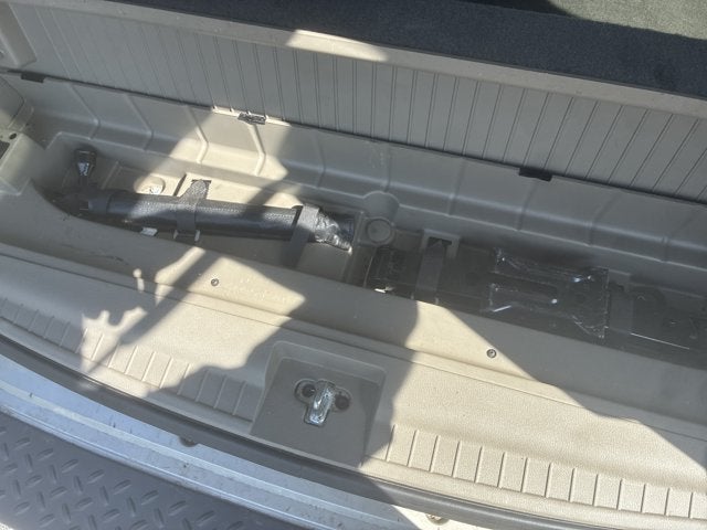 2008 Jeep Commander Sport