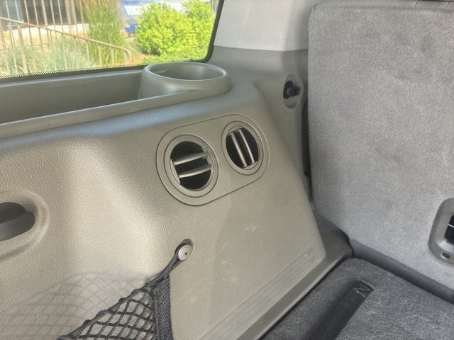 2008 Jeep Commander Sport
