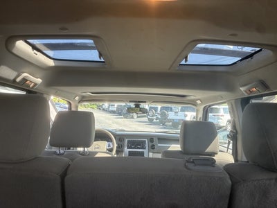 2008 Jeep Commander Sport