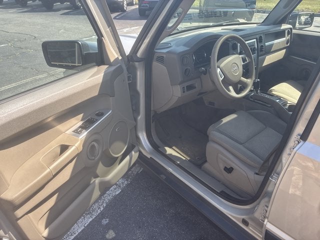 2008 Jeep Commander Sport
