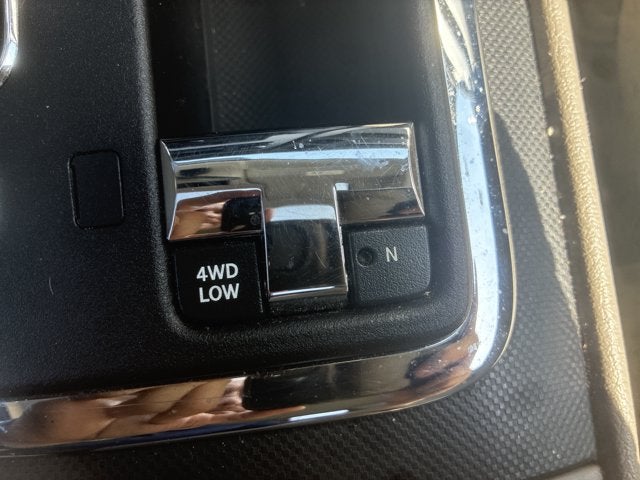 2008 Jeep Commander Sport