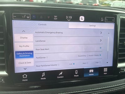 2026 Chrysler Pacifica Select
