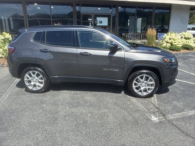 2023 Jeep Compass Latitude Lux