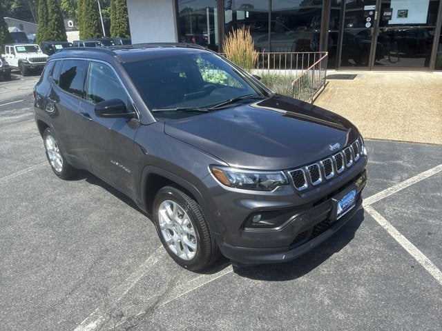 2023 Jeep Compass Latitude Lux