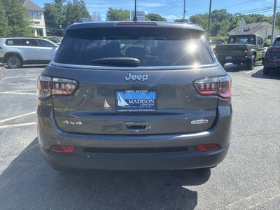 2023 Jeep Compass Latitude Lux