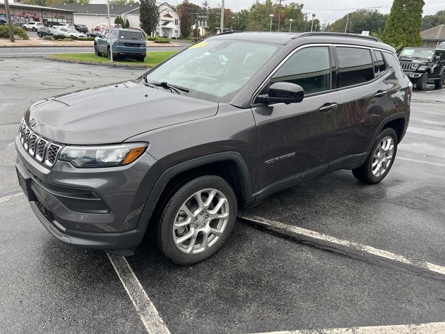 2024 Jeep Compass Latitude Lux