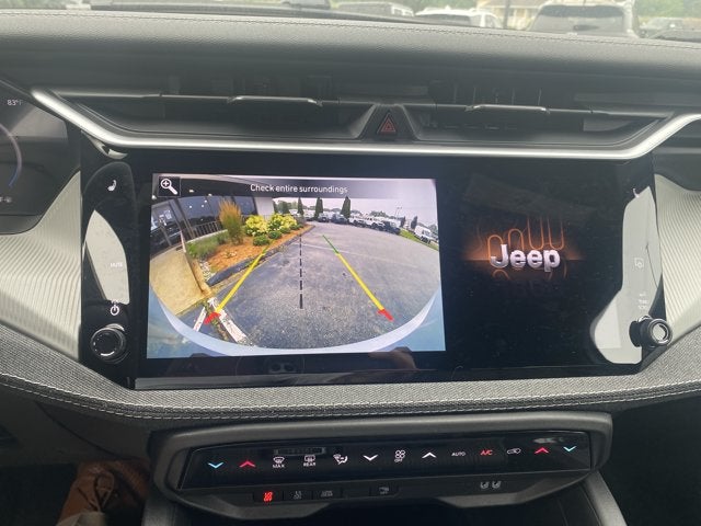 2026 Jeep Cherokee Laredo