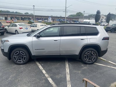 2026 Jeep Cherokee Laredo