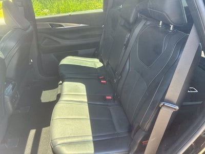 2022 INFINITI QX60 LUXE