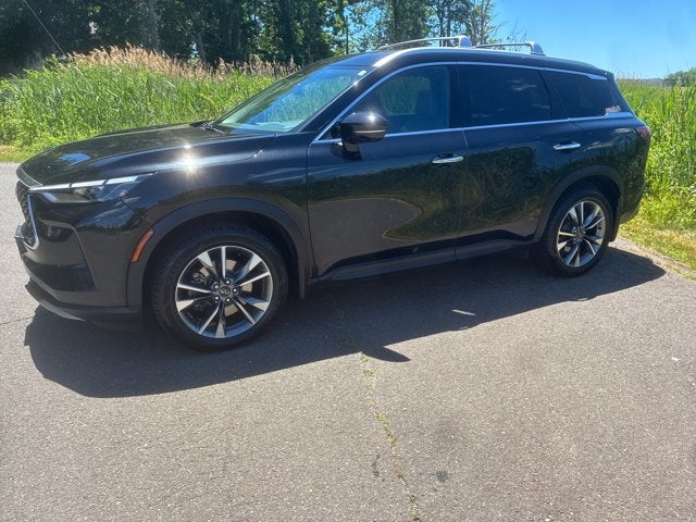 2022 INFINITI QX60 LUXE